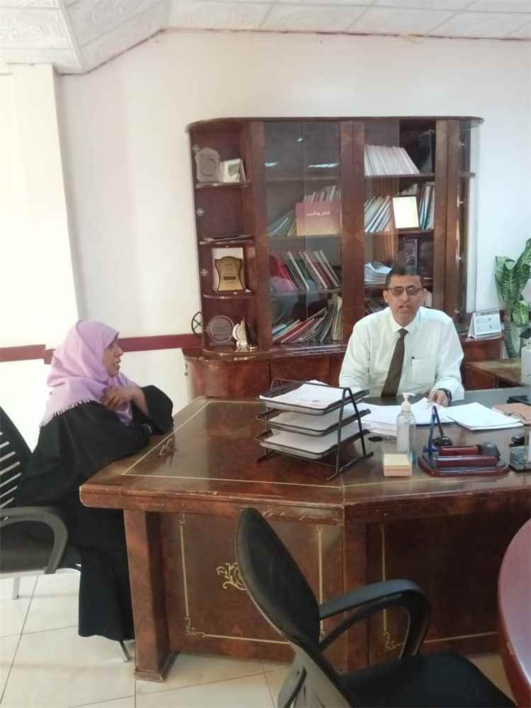 مدير عام صحة لحج واتحاد نساء اليمن يبحثان تنفيذ مش
