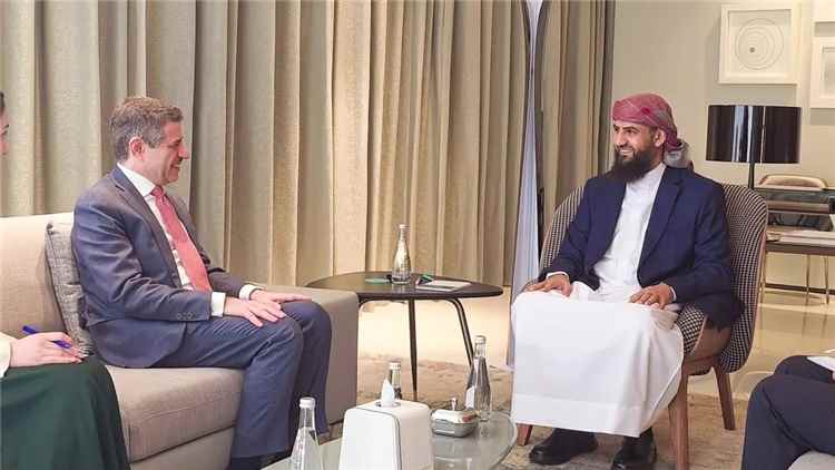 المحرّمي يستقبل سفير الولايات المتحدة الأمريكية بمناسبة انته