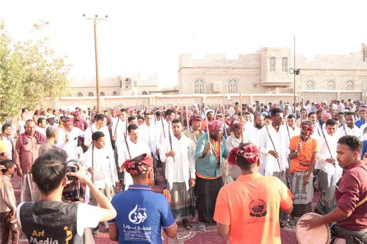 زواج جماعي لـ 56 عريس وعروسة ضمن مهرجان الوصال الخامس بمسيلة