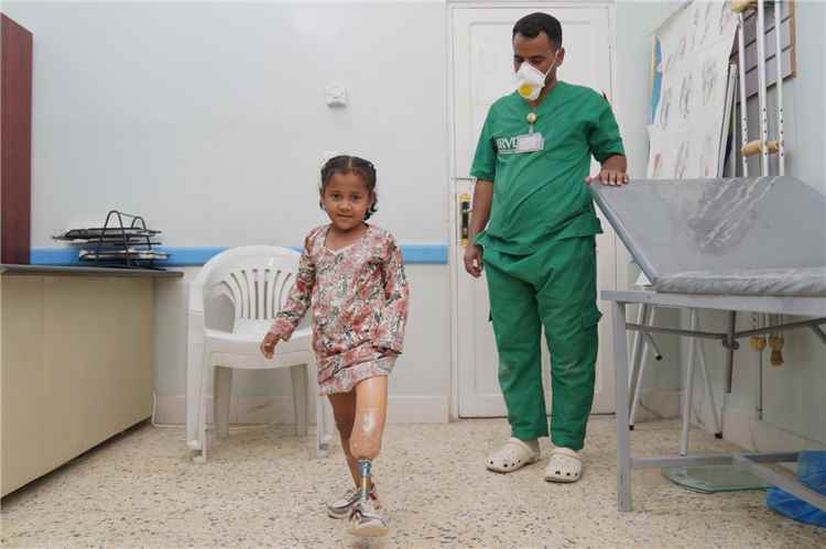 مركز الأطراف الصناعية وإعادة التأهيل بسيئون يقدم أكثر من 9 آ
