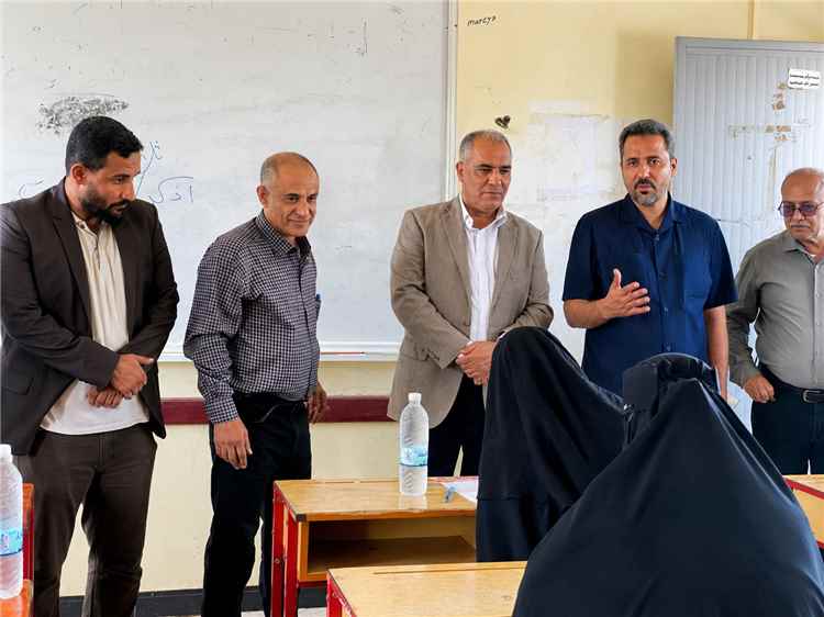 وزير التربية والتعليم العبادي ومحافظ لحج يتفقدان سير امتحانا