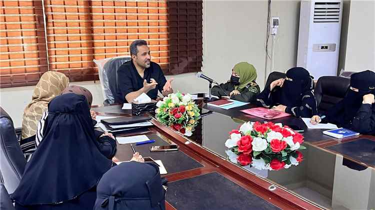 محافظ لحج يناقش تشكيل مجلس وإستشاري نسوي بالمحافظة لدعم التن