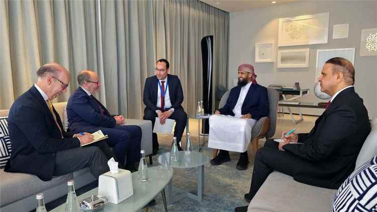 عضو مجلس القيادة المحرّمي يلتقي وفد دبلوماسي اسباني رفيع الم