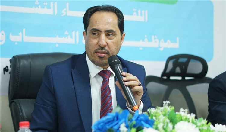 البكري يستجيب لمناشدة أهالي حبيل حنش ويوجه بنصب شاشة عملاقة 