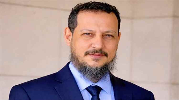 عاجل| اعتداء مسلح يستهدف منزل وزير الدولة محافظ عدن ويسفر عن