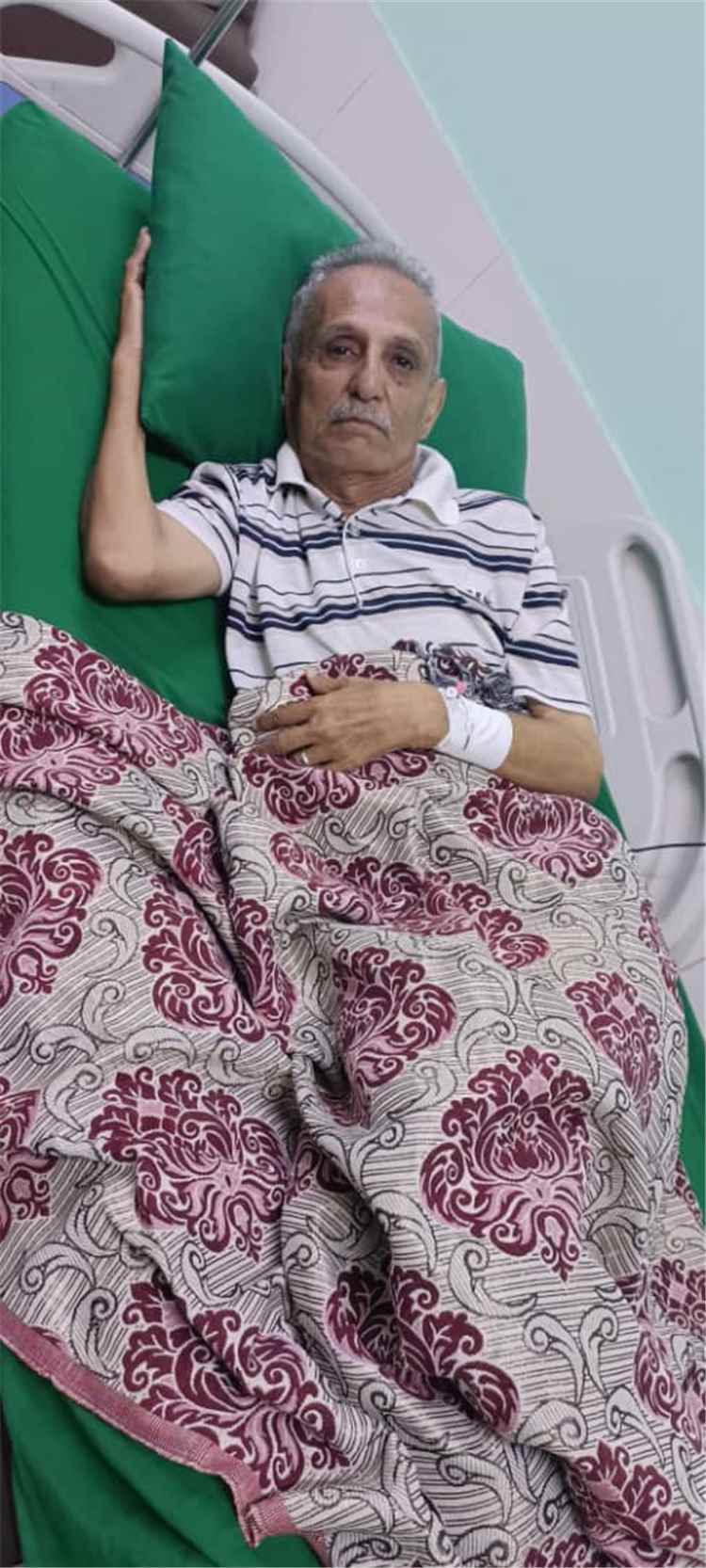 الكاتب الصحفي نجيب صديق في المستشفى بعد تدهور حالته الصحية