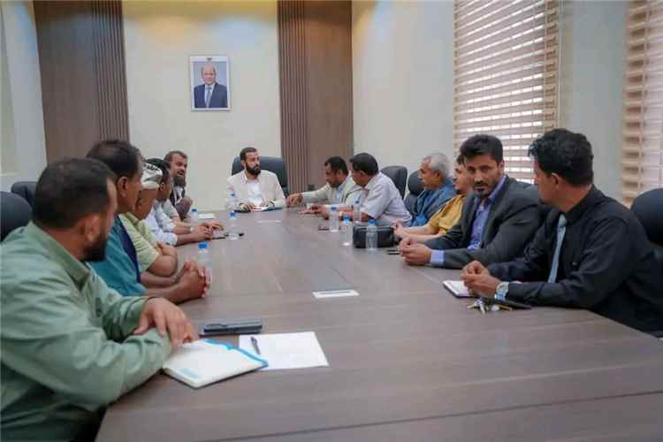محافظ أبين يؤكد أهمية إنجاز مشروع مياه أمصرة بمديرية لودر وتسريع وتيرة العمل فيه
