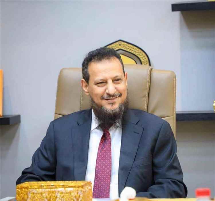 مسؤول حكومي يدعو لمنح قيادة عدن الوقت الكافي لمعالجة التحديات الخدمية