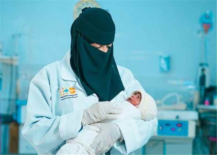 3 أمهات يفقدن حياتهن يوميًا.. الأمم المتحدة تدق ناقوس الخطر بشأن كارثة صامتة في اليمن