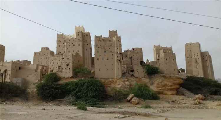 انقطاع الكهرباء لأكثر من 20 ساعة يومياً في المديريات الجنوبية بشبوة