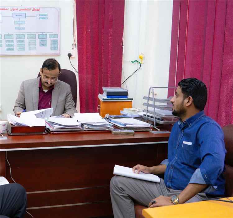 محافظ شبوة يوجه بالتوسع في خدمات الطاقة وتغطيتها للمحافظة