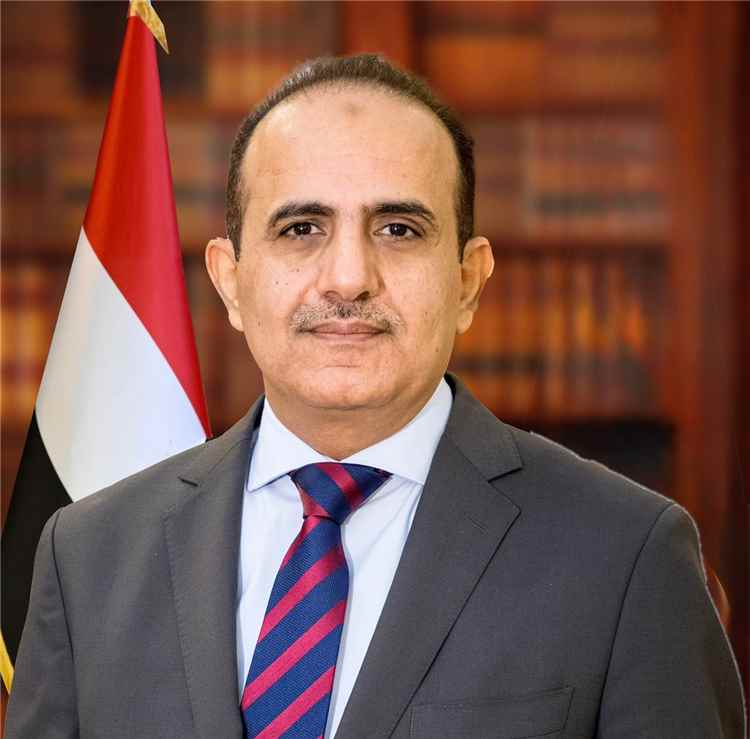 وزير الصحة يهنئ رئيس وأعضاء مجلس القيادة الرئاسي بمناسبة العام الهجري الجديد