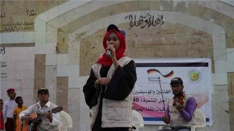 عدن تنعش فنونها بعودة مسرح الطفل وفرقة نسائية