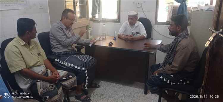مدير عام الوضيع يتفقد العمل في مستشفى المديرية العام ويعقد لقاء هام بادارته