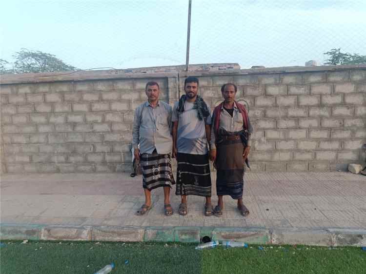 مدير مكتب الشباب والرياضة بالمحفد يتفقد معسكر نادي المحفد الرياضي استعدادًا لدوري الدرجة الثالثة بأبين