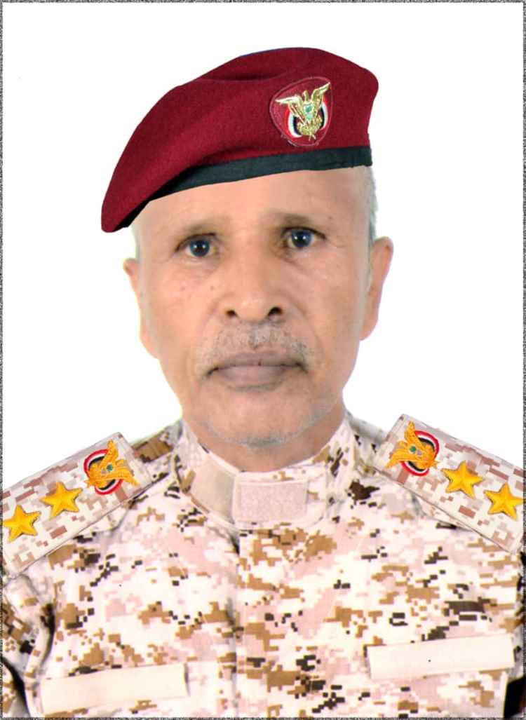 اللواء العولقي قائد المنطقة العسكرية الثامنة يبعث برقية عزاء بوفاة العميد مسعد طاهر الظاهري