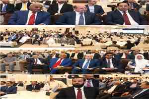 رئيس مجلس الوزراء يفتتح مؤتمر الشراكة والتكامل  في عدن .. توجه حكومي نحو اللامركزية لإعادة ضبط الصلاحيات وتحسين الخدمات .