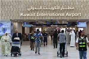 استهداف جديد لمطار الكويت يوقف الرحلات.. والدفاعات الأميركية تعلن اعتراض هجمات إيرانية في الخليج