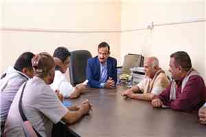 محافظ شبوة يبحث مع مؤسسة الكهرباء معالجات أزمة الوقود والطاقة