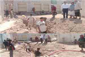 مدير عام ردفان يدشن مشروع ربط كيبل أرضي للضغط العالي بمدينة الحبيلين بطول 300 متر