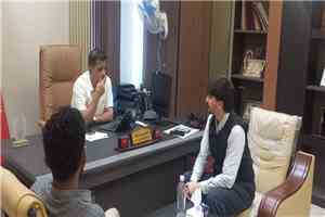 وفد صحفي فرنسي يزور مؤسسة عدن الغد للإعلام ويلتقي مديرها فتحي بن لزرق
