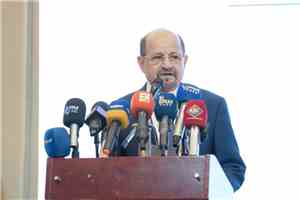 الزنداني: منح المرونة للسلطات المحلية في إدارة الإيرادات لا يعني خلق "جزر مستقلة" أو كيانات خارج إطار الدولة