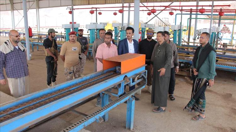 لجنة متابعة الغاز بحضرموت تتفقد منشأة غاز بروم