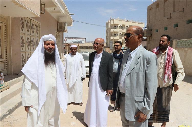 الوكيل بارباع يدشن توزيع 1200 سلة غذائية ضمن مشروع مؤسسة الضمير الخيرية الاجتماعية