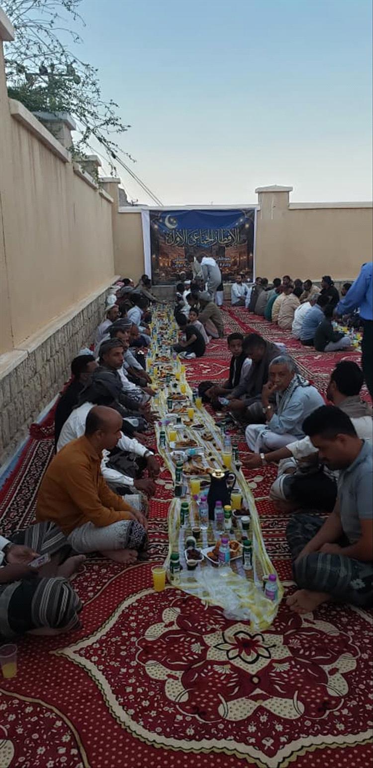 محكمة صيف الابتدائية تقيم الإفطار الجماعي الأول لموظفي المجمع القضائي وإدارة أمن وشرطة دوعن