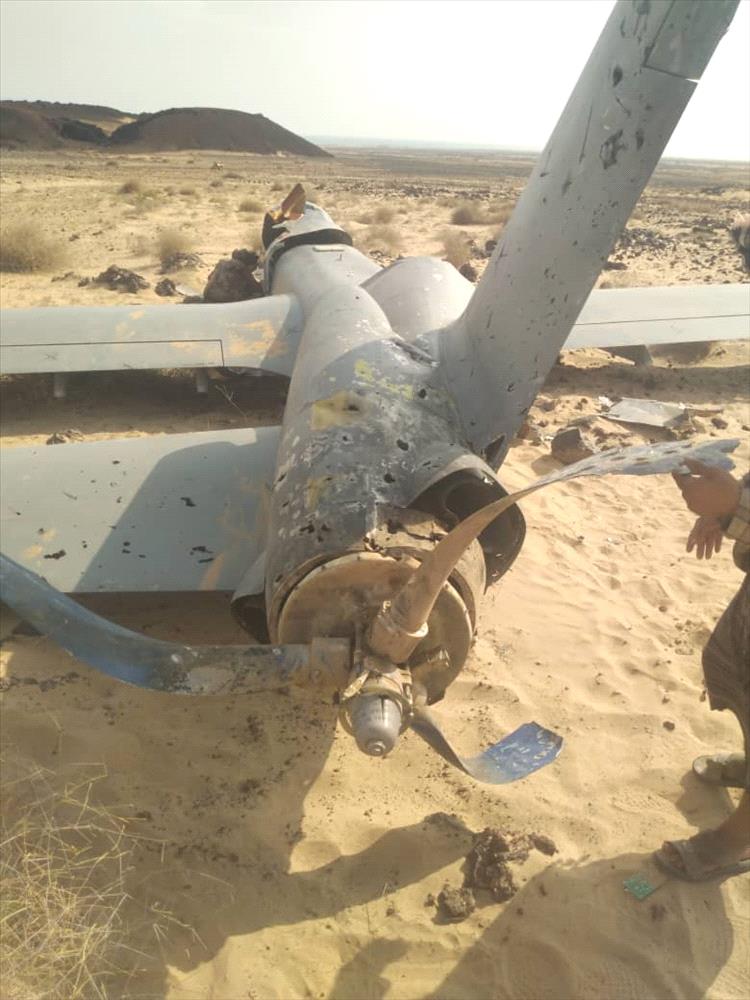 فيما الأمن الوطني الساحل يؤمّن المنطقة.. سقوط طائرة استطلاع مسيّرة غامضة شرق أبين