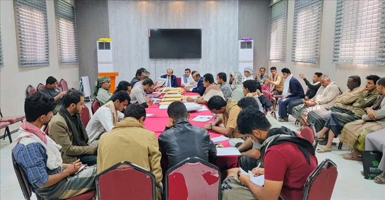 برئاسة الدغاري.. لجنة المناقصات بالمحافظة تستعرض عطاءات سبعة مشاريع تنموية 