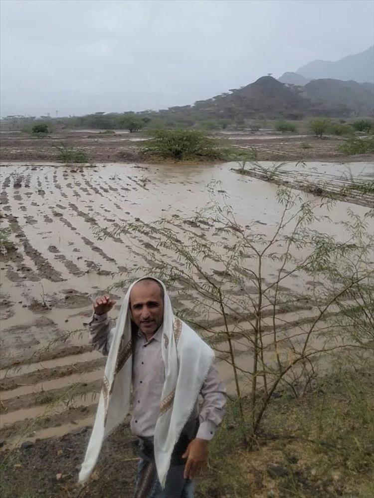 أمطار غزيرة وسيول تضرب منطقة الكدحة غرب تعز