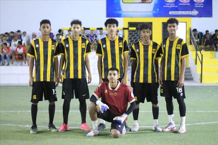 برعاية مجلس حضرموت الوطني. تضامن شهارة وشباب القرن وحسان السحيل يبلغا نصف نهائي بطولة حضرموت تجمعنا لكرة القدم بسيئون 