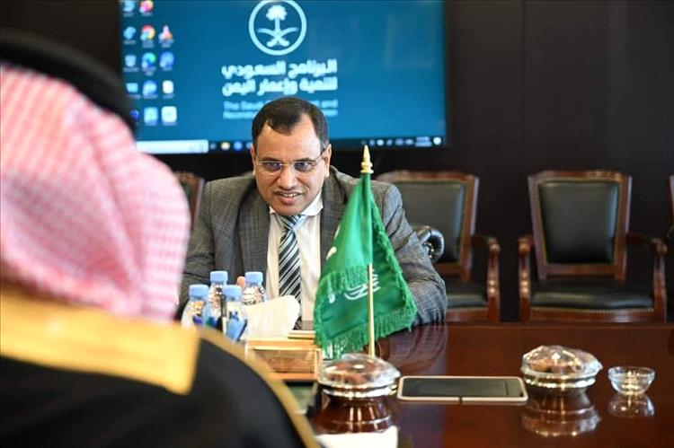 كيف نجح الوزير السقطري أن يُعزز مكانة القهوة اليمنية في الأسواق المحلية والعالمية ؟