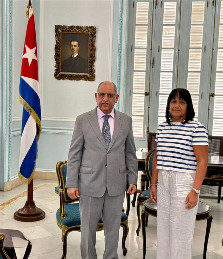 السفير ناشر يبحث مع نائبة وزير الخارجية الكوبي تطورات الاوضاع في اليمن