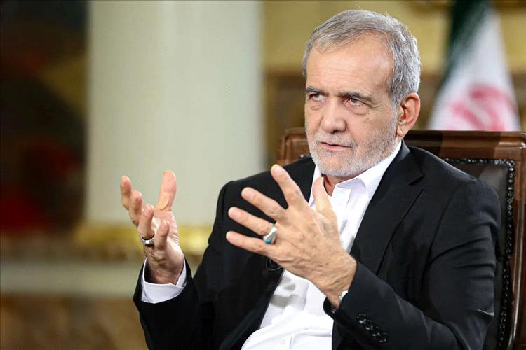 الرئيس الإيراني مسعود بزشكيان يكشف عن بدء جهود وساطة لخفض التوتر 