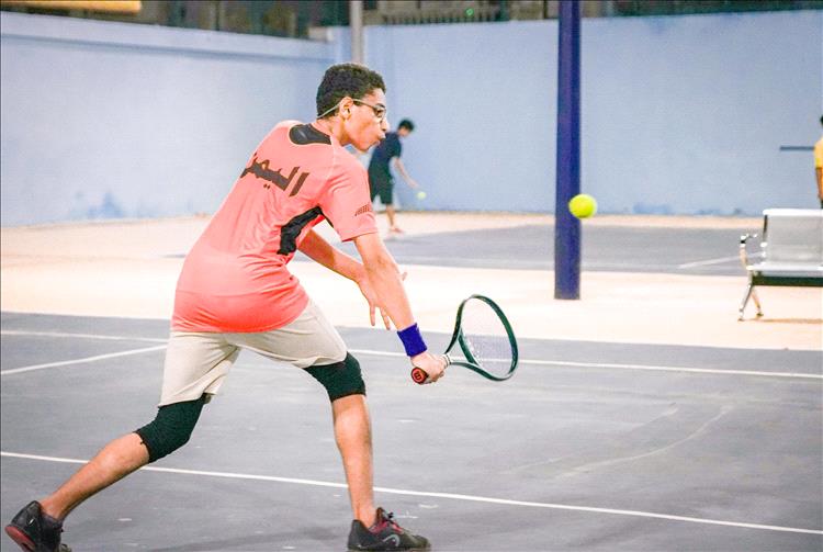 تواصل منافسات بطولة مديرية صيرة الرابعة للتنس الميدان بعدن