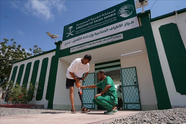 مركز الأطراف الصناعية بعدن يقدّم أكثر من ألفي خدمة تأهيلية لـ(666) مستفيدًا خلال فبراير