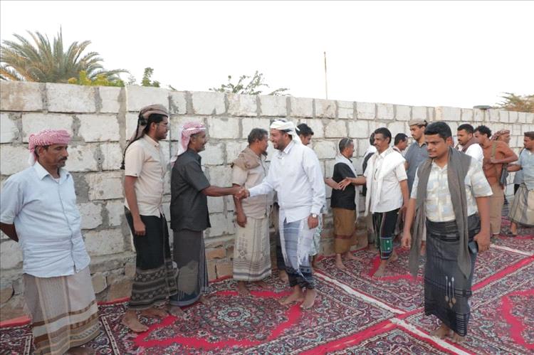 الشيخ العكبري يزور مقادمة وأعيان ووجهاء سيبان بمنطقة العيون