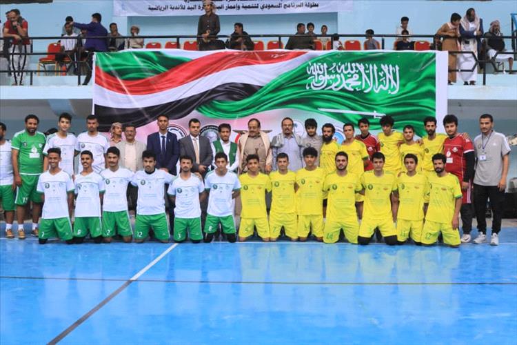 الوكيل الفاطمي يدشن بطولة كرة اليد للأندية بمحافظة مأرب