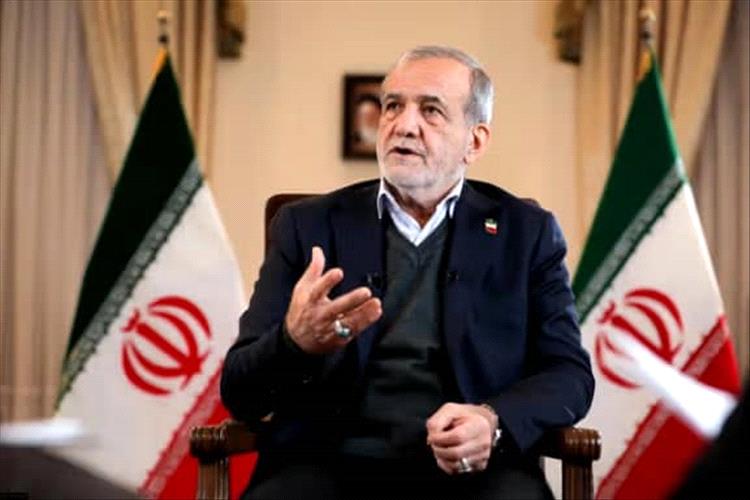 الرئيس الإيراني يعتذر لدول الجوار ويعلن: لن نستهدفكم ما لم تُستخدم أراضيكم ضد إيران 