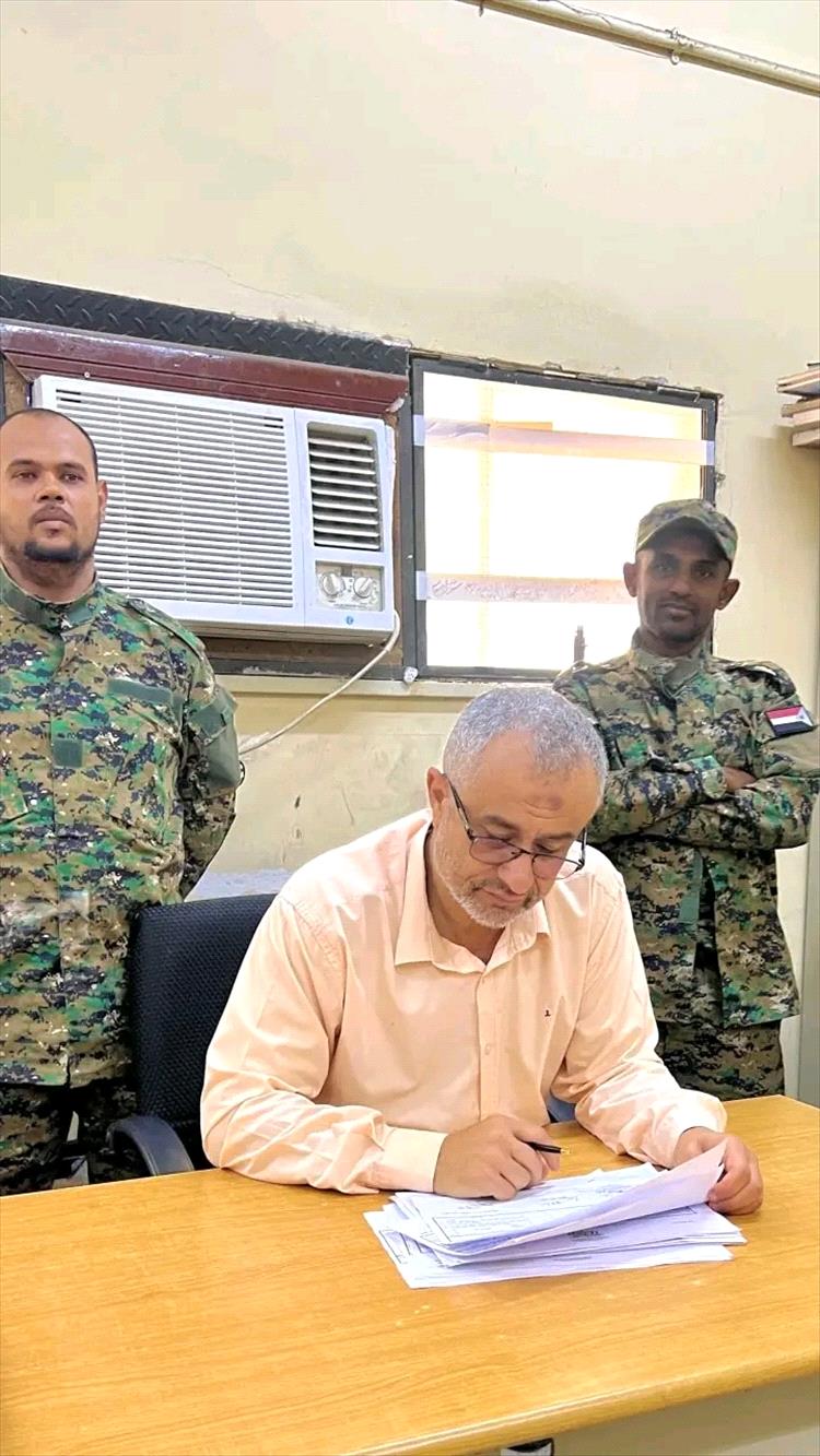 النيابة العامة تنفذ نزولًا ميدانيًا لتفتيش أماكن الاحتجاز في مديرية صيرة بعدن 