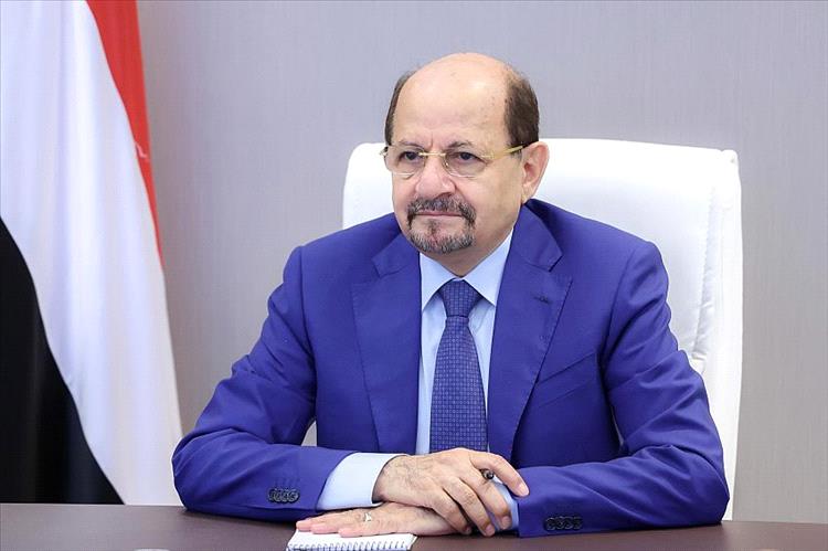 رئيس الوزراء يبحث مع السفير الأمريكي تطورات الأوضاع ودعم جهود الحكومة