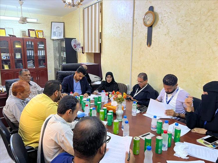 مدير عام مكتب الشؤون الاجتماعية والعمل بعدن يهنئ المرأة العاملة بمناسبة اليوم العالمي للمرأة