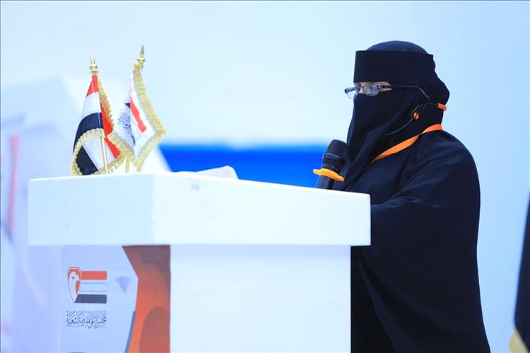 رئيسة دائرة المرأة بالمجلس الأعلى للمقاومة الشعبية: المرأة اليمنية حارسة القيم الجمهورية ورائدة النضال