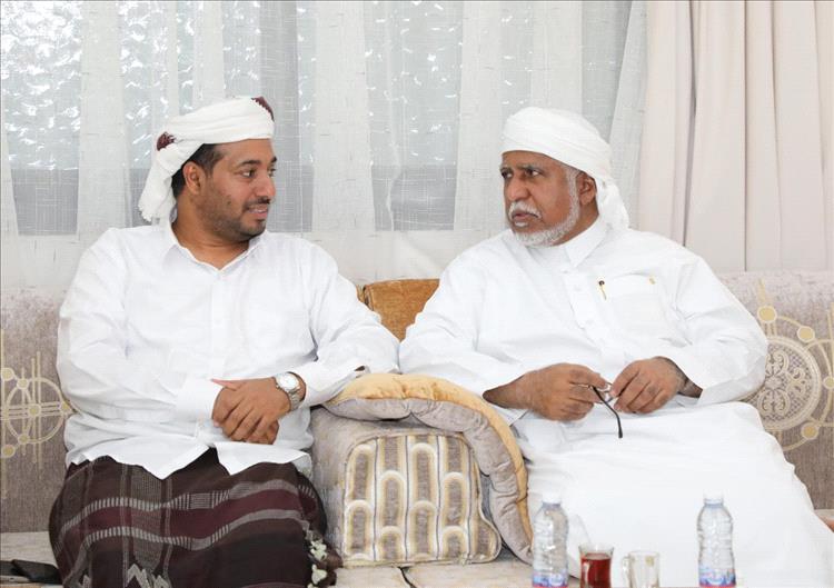 نائب رئيس مؤتمر حضرموت الجامع يزور الشيخ محمد عوض البسيري