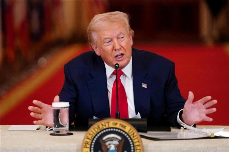 ترامب يلوّح بفتح مضيق هرمز بالقوة ويدعو لتشكيل تحالف بحري دولي