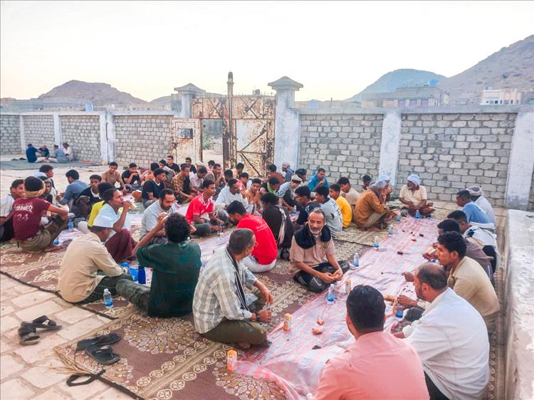 مدير عام بروم ميفع يحضر إفطار الصائم الذي أقامه فريق عربي بروم