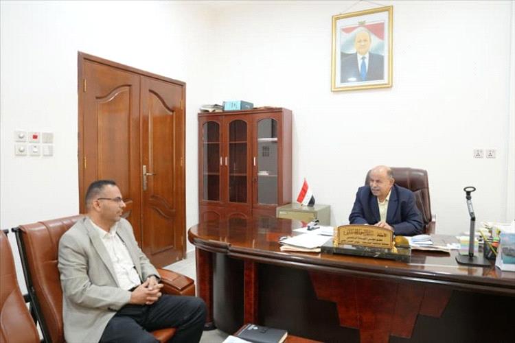 الخنبشي يشدد على تعزيز التعليم الفني والتدريب المهني لتأهيل الشباب في حضرموت