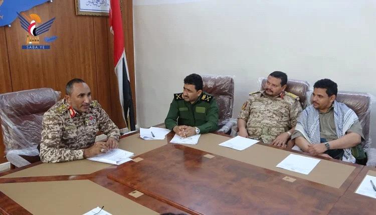 محافظ الحديدة يؤكد أهمية رفع مستوى الجاهزية الأمنية لدى مختلف الوحدات
